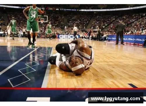 NBA空接破板：高空飞人的壮观集锦
